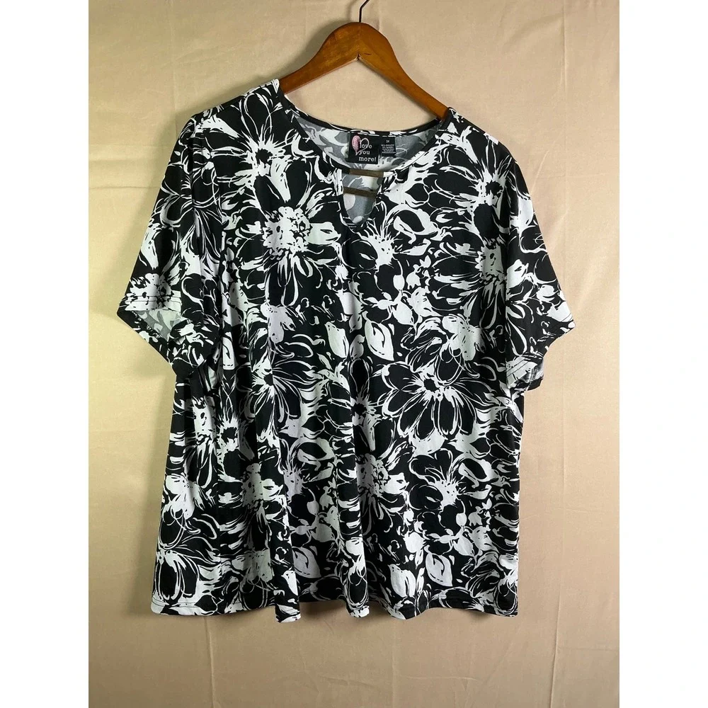 Love You More Womens 3X Black White Floral Top Gold Hardware Short Sleeve